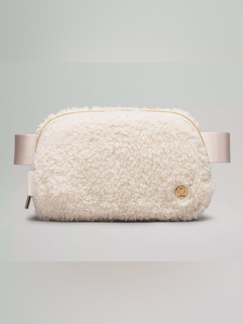 NWT Lululemon everywhere belt bag in fleece